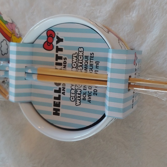 🎁🌈Hello Kitty & Friends Ramen Bowl w/chopsticks $20 - Picture 3 of 10